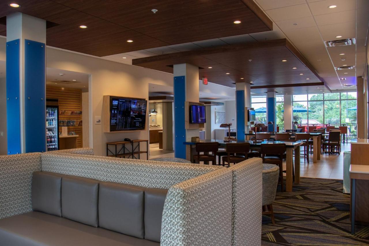 Holiday Inn Express & Suites Tuscaloosa East By Ihg Exterior photo