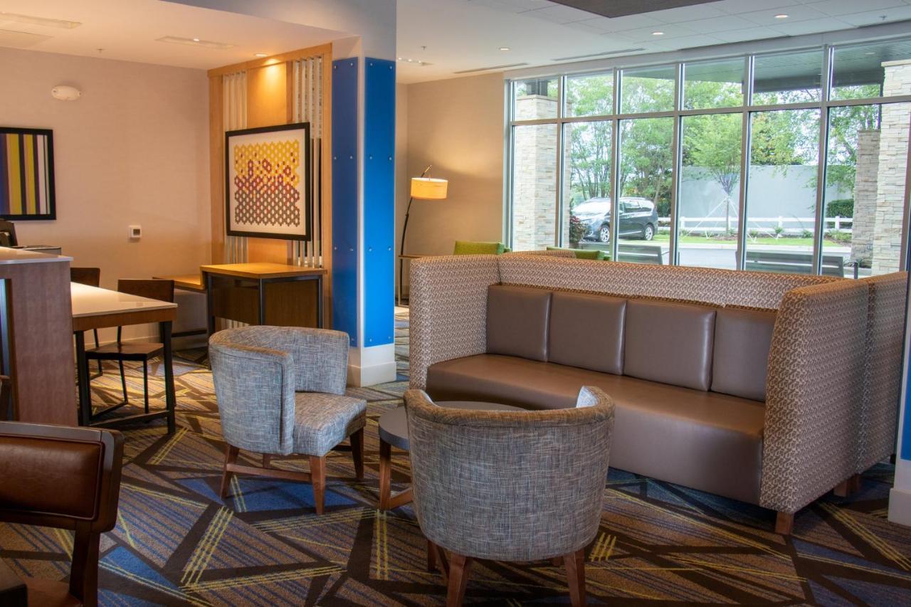Holiday Inn Express & Suites Tuscaloosa East By Ihg Exterior photo